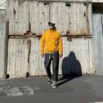 REVERSIBLE HOODIE MUSTARD - Image 2